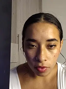 Valenn fernandez online show from 04/03/26, 10:41