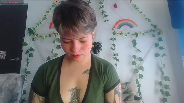 Snapshot of Mitsuha_gate chatting on 01/08/26, 03:03 Mitsuha gate online show from 01/08/26, 03:03