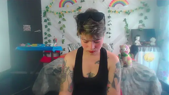 Snapshot of Mitsuha_gate chatting on 04/01/26, 03:31 Mitsuha gate online show from 04/01/26, 03:31