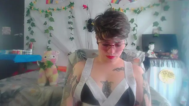 Snapshot of Mitsuha_gate chatting on 04/06/26, 03:57 Mitsuha gate online show from 04/06/26, 03:57