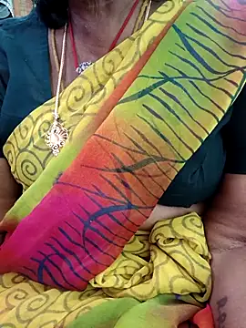 Snapshot of amuthasree chatting on 09/15/25, 06:46 amuthasree online show from 09/15/25, 06:46