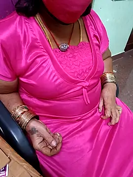 Snapshot of amuthasree chatting on 10/15/25, 05:24 amuthasree online show from 10/15/25, 05:24
