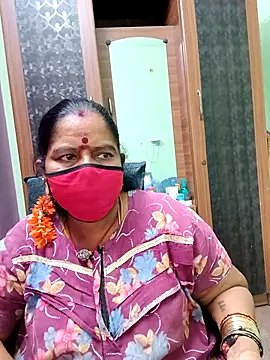 Snapshot of amuthasree chatting on 10/18/25, 04:48 amuthasree online show from 10/18/25, 04:48