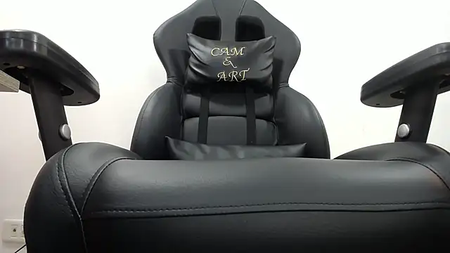 Snapshot of Taboo-AliyahRyan chatting on 10/20/25, 12:16 Taboo-AliyahRyan online show from 10/20/25, 12:16