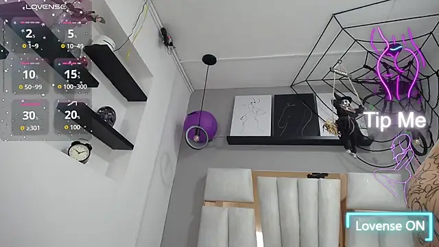 Snapshot of Taboo-AliyahRyan chatting on 10/25/25, 12:23 Taboo-AliyahRyan online show from 10/25/25, 12:23