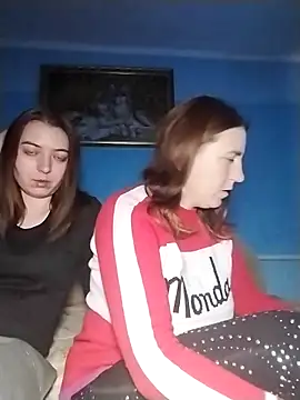 Snapshot of Viktoriia27 chatting on 12/03/25, 12:36 Viktoriia27 online show from 12/03/25, 12:36