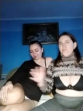 Snapshot of Viktoriia27 chatting on 12/05/25, 12:25 Viktoriia27 online show from 12/05/25, 12:25