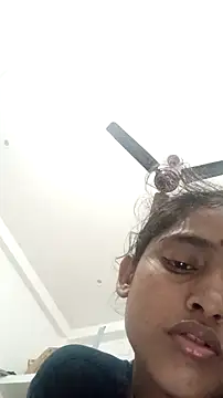 Snapshot of Guriya0076 chatting on 11/16/25, 10:37 Guriya0076 online show from 11/16/25, 10:37