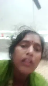 Snapshot of Guriya0076 chatting on 12/01/25, 11:21 Guriya0076 online show from 12/01/25, 11:21