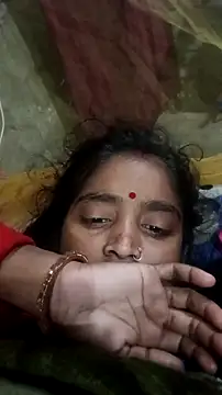 Snapshot of Guriya0076 chatting on 12/19/25, 10:39 Guriya0076 online show from 12/19/25, 10:39