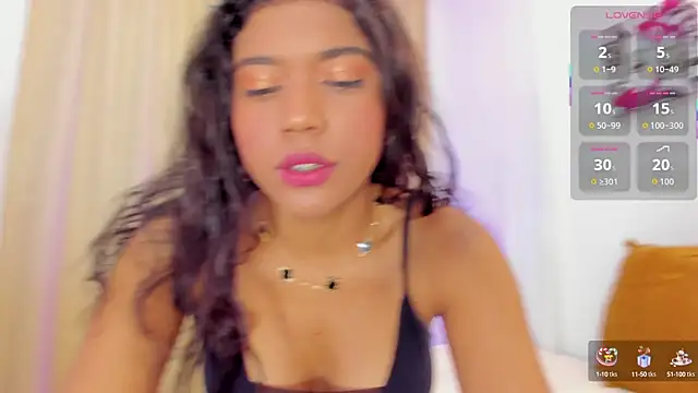 Snapshot of andrea_sanchezz chatting on 09/18/25, 11:34 andrea sanchezz online show from 09/18/25, 11:34