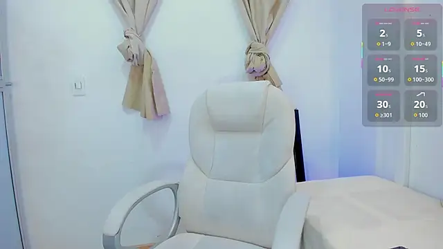 Snapshot of andrea_sanchezz chatting on 10/27/25, 07:07 andrea sanchezz online show from 10/27/25, 07:07