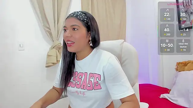 Snapshot of andrea_sanchezz chatting on 11/20/25, 07:13 andrea sanchezz online show from 11/20/25, 07:13