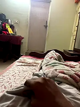 Snapshot of kissyou__89 chatting on 09/28/25, 01:27 kissyou 89 online show from 09/28/25, 01:27