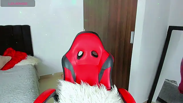 Snapshot of alexandra_cute chatting on 12/19/25, 09:05 alexandra cute online show from 12/19/25, 09:05