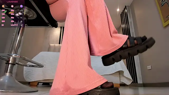 EsmeraldaGrace1 online show from 11/28/25, 04:04