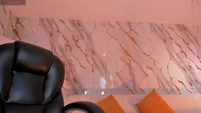 SophieHouston  online show from 05/28/26, 04:10