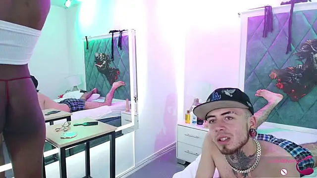 Snapshot of Asha_zuri_and_adam chatting on 11/04/25, 12:48 Asha zuri and adam online show from 11/04/25, 12:48