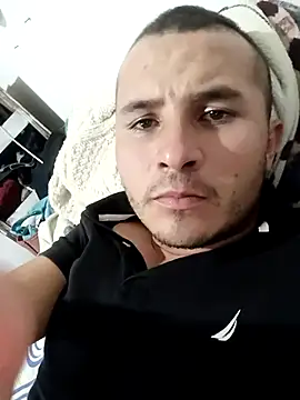 santiii   12 online show from 12/02/25, 11:56