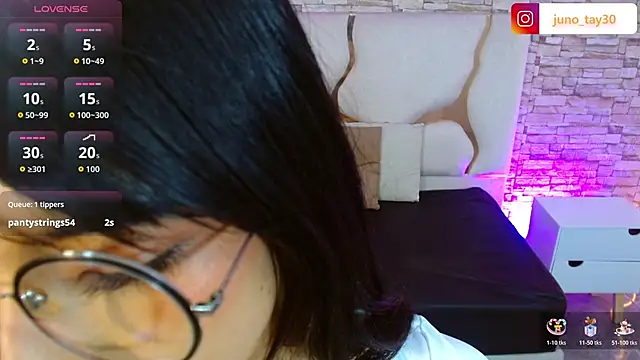 juno tay online show from 11/08/25, 11:54