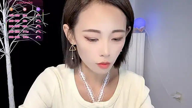 xiaoyue8888 online show from 09/25/25, 02:26