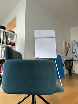 SexyLeon8 online show from 10/20/25, 09:10