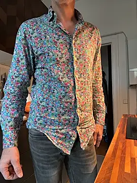 SexyLeon8 online show from 11/16/25, 09:04