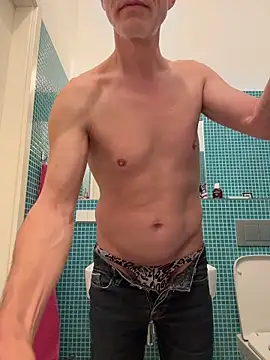 SexyLeon8 online show from 05/08/26, 08:14