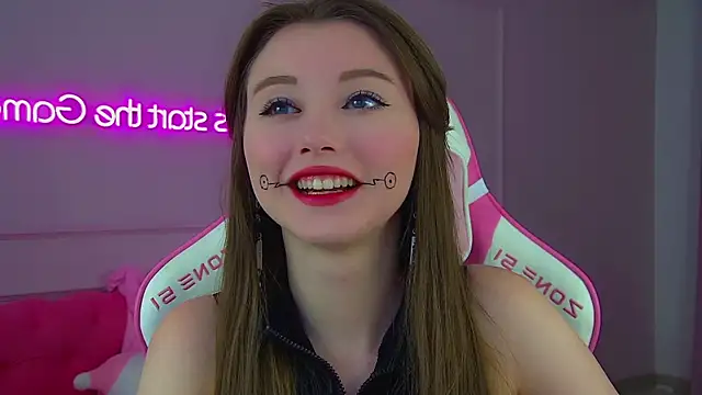 KeiraAsti online show from 11/25/25, 06:19