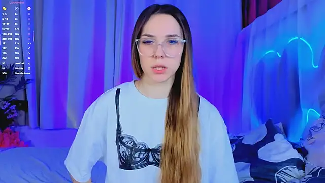 -CindyLou online show from 12/03/25, 05:48