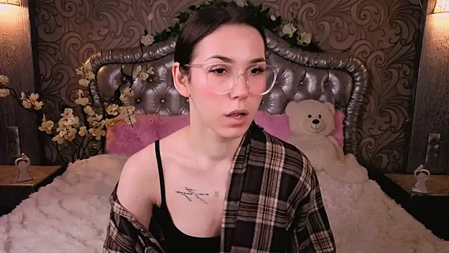 -CindyLou online show from 02/17/26, 05:26