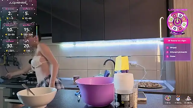 Snapshot of Pisypussy chatting on 10/07/25, 06:21 Pisypussy online show from 10/07/25, 06:21