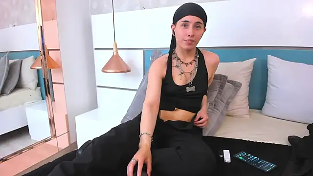 Ashkoreh online show from 03/03/26, 08:48