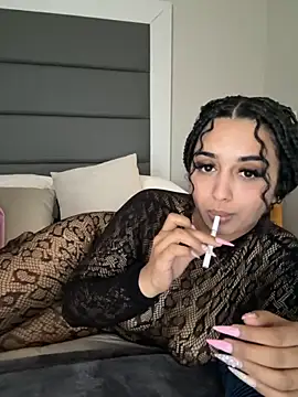 LilMisIndianx online show from 12/23/25, 09:18