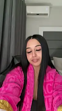 Snapshot of LilMisIndianx chatting on 04/11/26, 11:25 LilMisIndianx online show from 04/11/26, 11:25