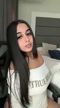 Snapshot of LilMisIndianx chatting on 05/07/26, 12:54 LilMisIndianx online show from 05/07/26, 12:54