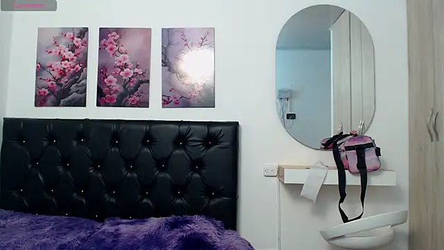 Snapshot of pinky_f00x chatting on 11/14/25, 07:12 pinky f00x online show from 11/14/25, 07:12