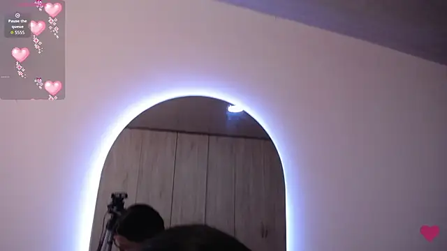 Snapshot of pinky_f00x chatting on 11/28/25, 07:38 pinky f00x online show from 11/28/25, 07:38