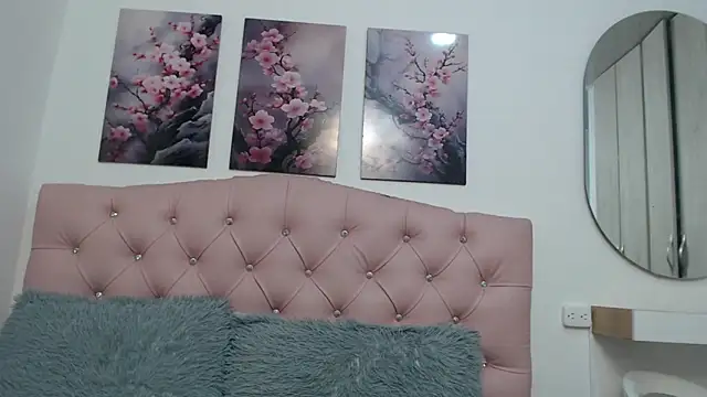 pinky f00x online show from 12/22/25, 07:22