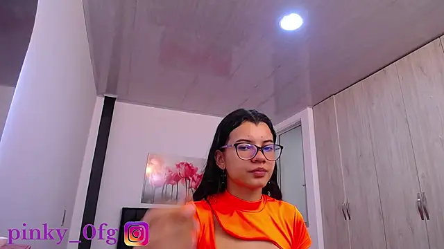 pinky f00x online show from 01/08/26, 07:49