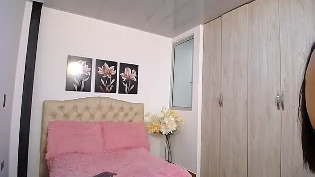 pinky f00x online show from 04/16/26, 09:39