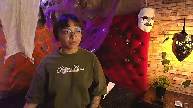 Snapshot of Victoria_Thompson1 chatting on 10/30/25, 08:42 Victoria Thompson1 online show from 10/30/25, 08:42