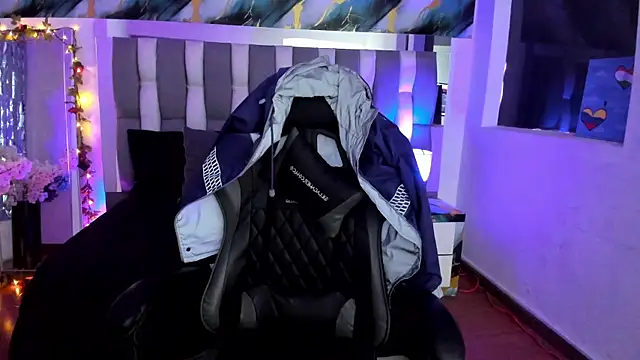 Snapshot of Adaara_Rey chatting on 12/15/25, 08:02 Adaara Rey online show from 12/15/25, 08:02