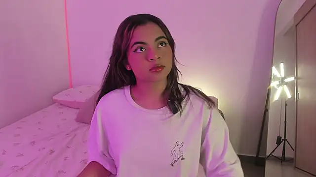 valy shyness online show from 10/12/25, 12:20