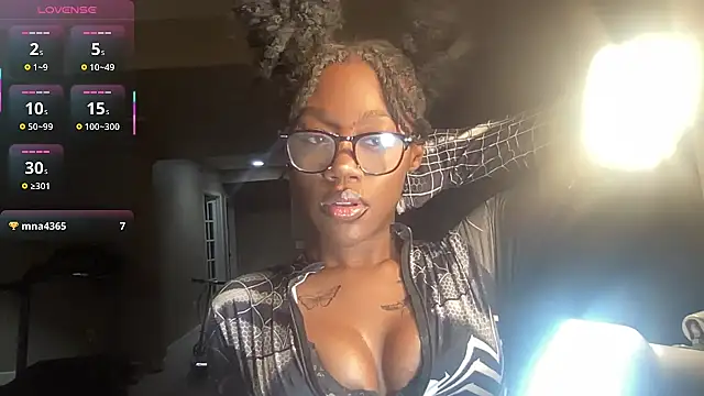 maskedgirl5005 online show from 09/26/25, 09:52