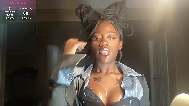 maskedgirl5005 online show from 10/01/25, 11:44