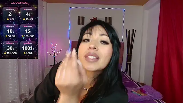 hannagomez 24 online show from 12/05/25, 12:52