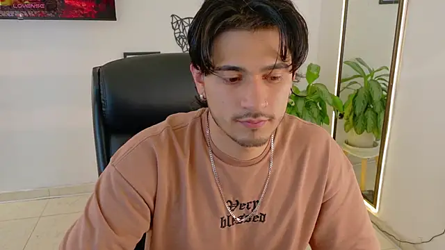 Elian savoy online show from 11/24/25, 11:48