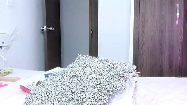 candy hot999 online show from 04/16/26, 11:07