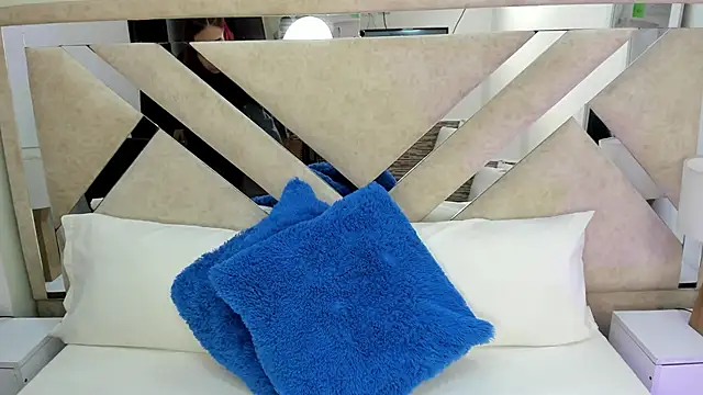 ximena vasquez8 online show from 01/10/26, 03:08